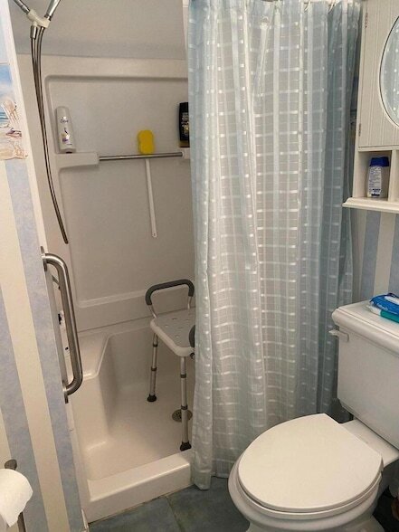 Building Photo - 17 Madrid Ln