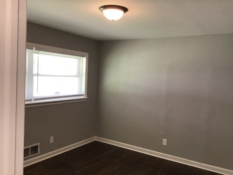 Building Photo - 1907 Lyle Ave