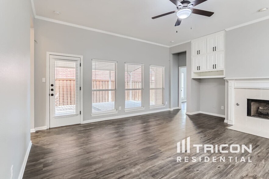 Building Photo - 1705 Alpine Dr