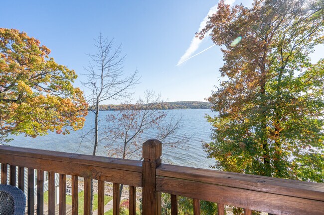 Building Photo - 4027 Graywood N