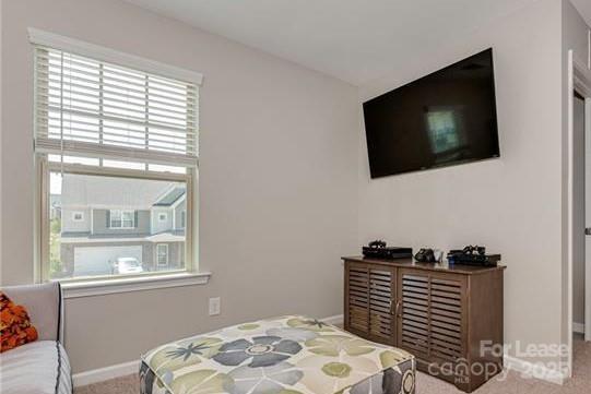 Building Photo - 15130 Oleander Dr