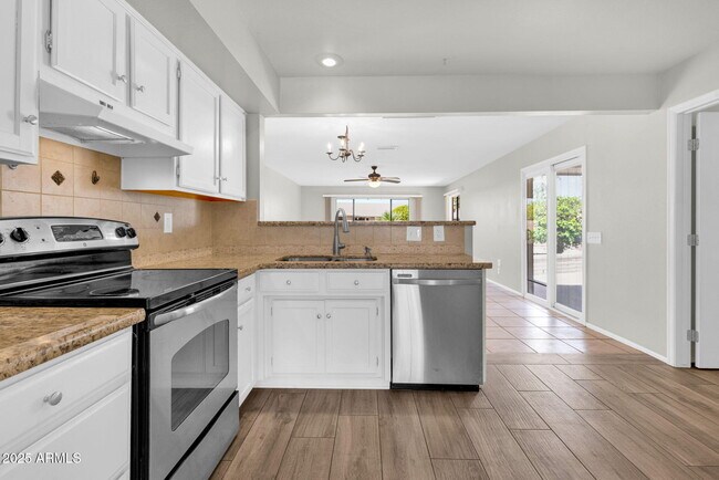 Building Photo - 14126 W Pennystone Dr