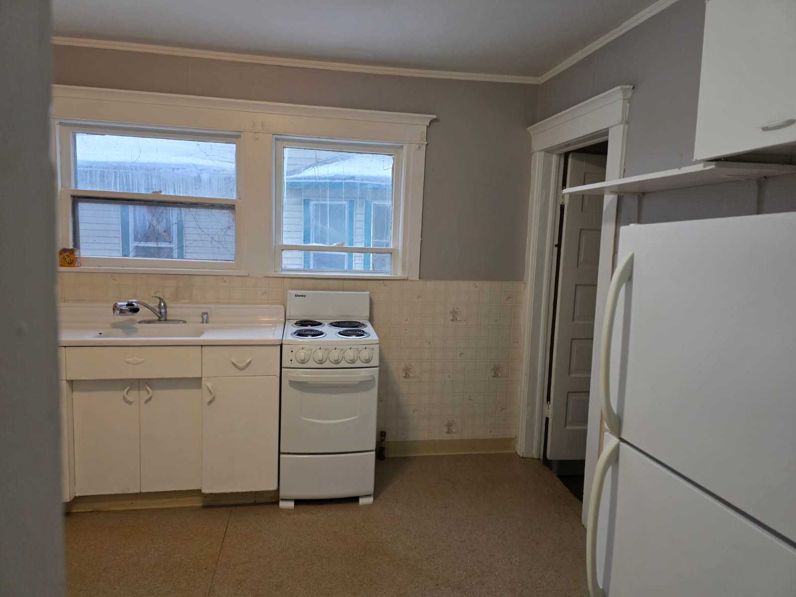 Building Photo - 1332 Poplar Pl