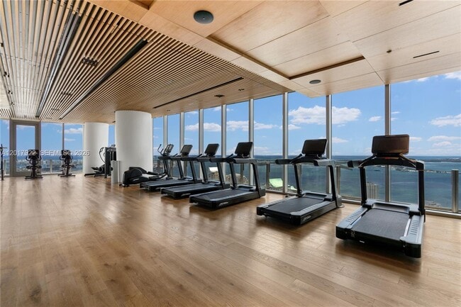 Building Photo - 300 Biscayne Blvd Way