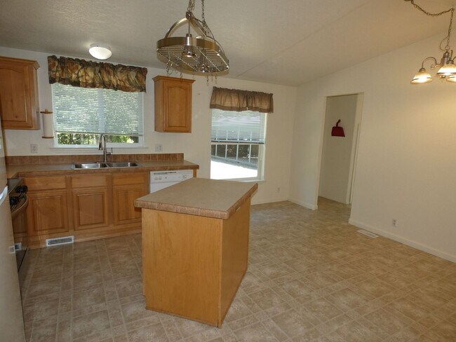 Building Photo - 3353 O'Brien Road