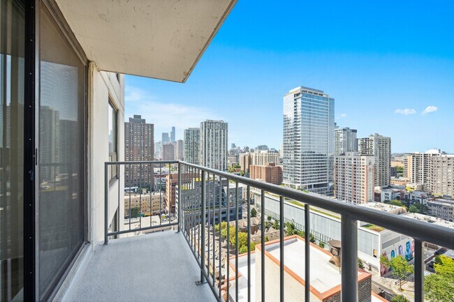 Building Photo - 1250 N Dearborn St