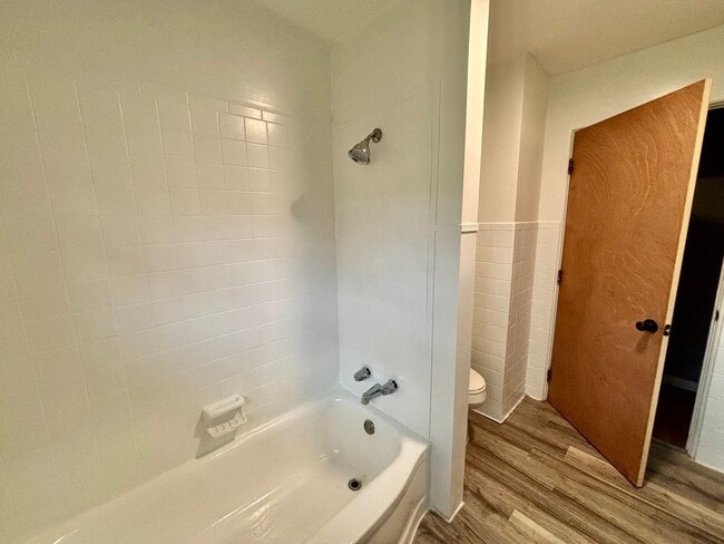 Building Photo - $1395 Charming 3-Bedroom Ranch Near Ball State & Ball Memorial!