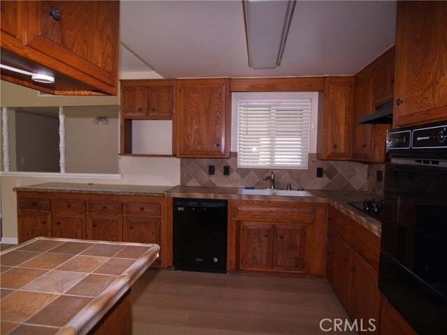 Building Photo - 5554 La Deney St