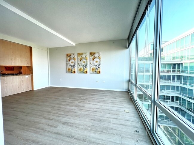 Building Photo - 9655 Woods Dr