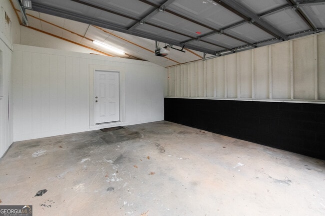 Building Photo - 7971 Roosterville Rd