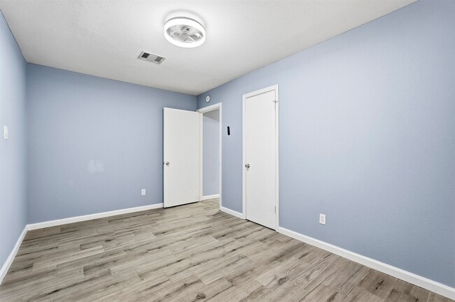 Building Photo - 3106 Madeley St