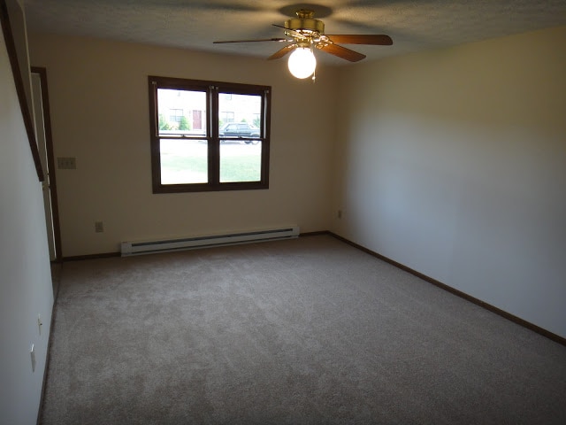 Building Photo - 1535 Hawk Cir