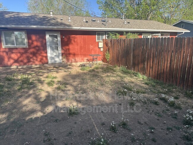 Building Photo - 540 Irish Dr