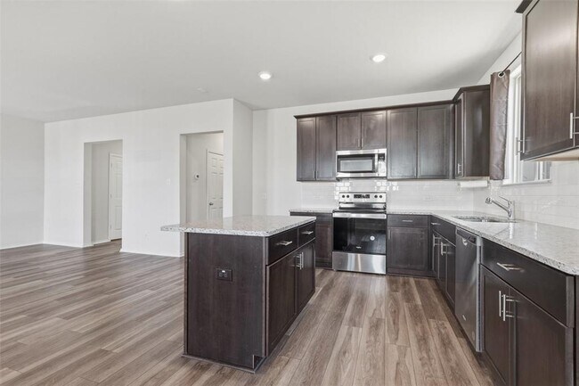 Building Photo - 201 Katie Elder Dr