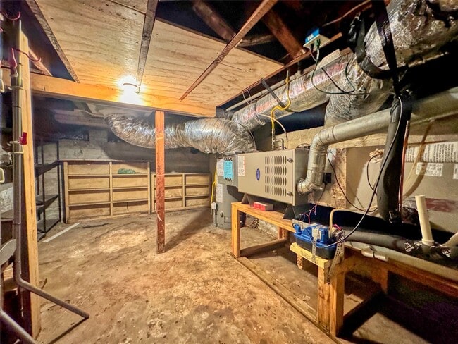 Building Photo - 1016 W Alabama St