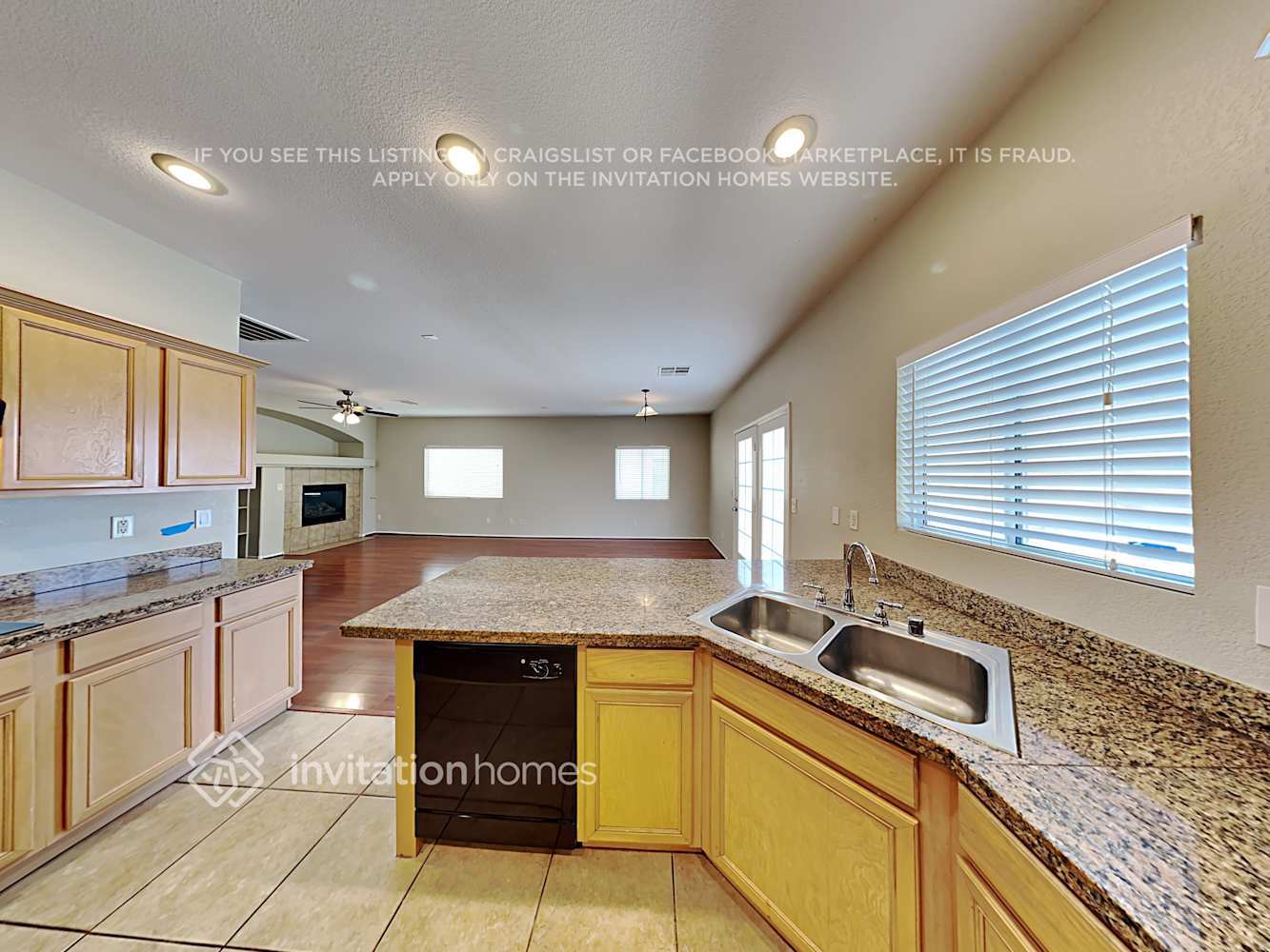 Building Photo - 4441 Rockaway Beach St