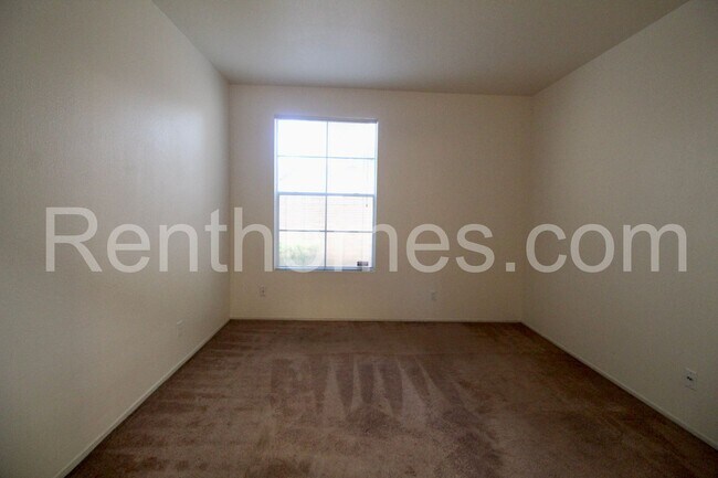 Building Photo - 10921 Sabre Hill Dr