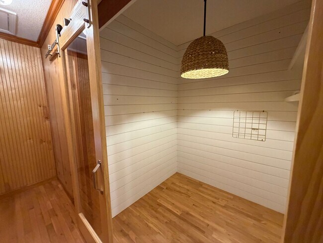 Building Photo - Exclusively Offered By Muse Realty Rentals, LLC