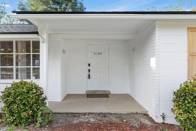 Building Photo - 6507 N 30th St