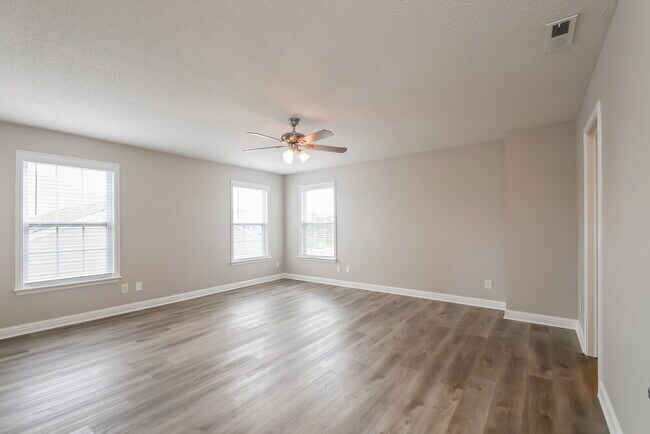 Building Photo - 13260 Heroic Way