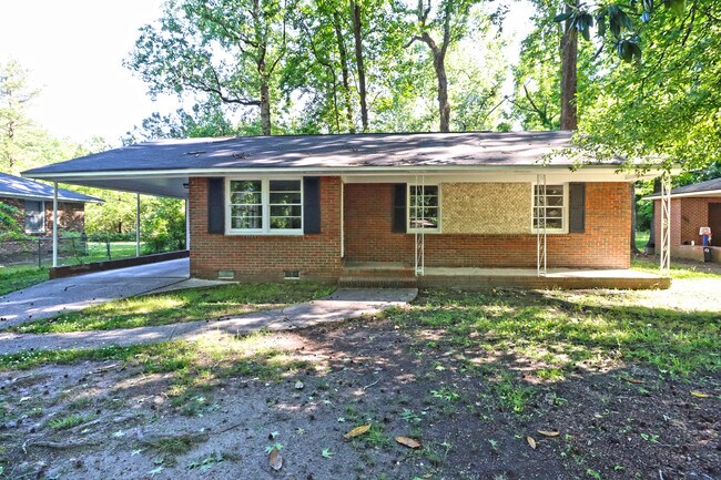 Primary Photo - 3151 Truman St