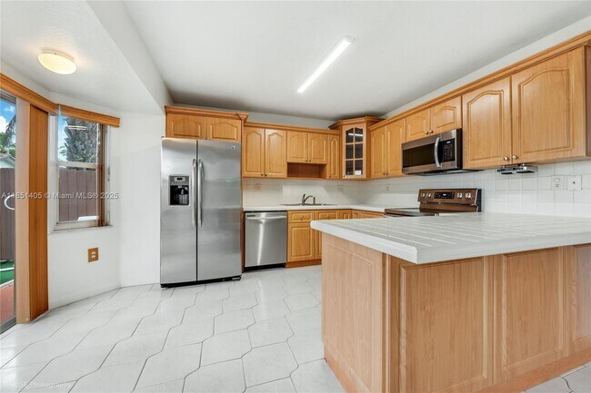 Building Photo - 17188 SW 144th Pl