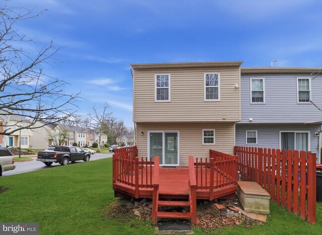 Building Photo - 2628 Deer Ridge Dr