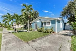 Building Photo - Southwest 4th Street, Hallandale Beach, FL 33009 - 3 BR 2 BA single-family home