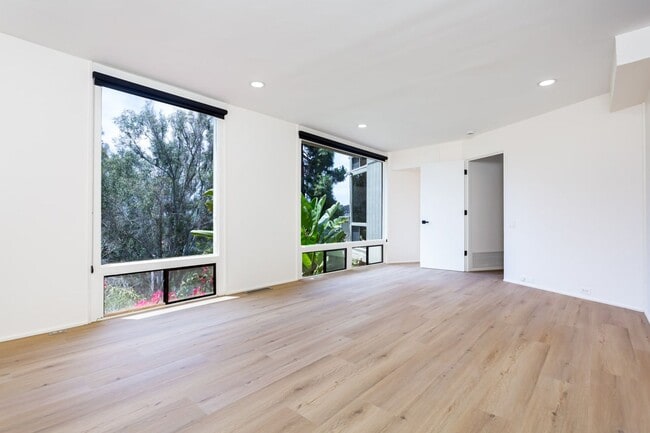 Building Photo - 2837 Kalmia Pl