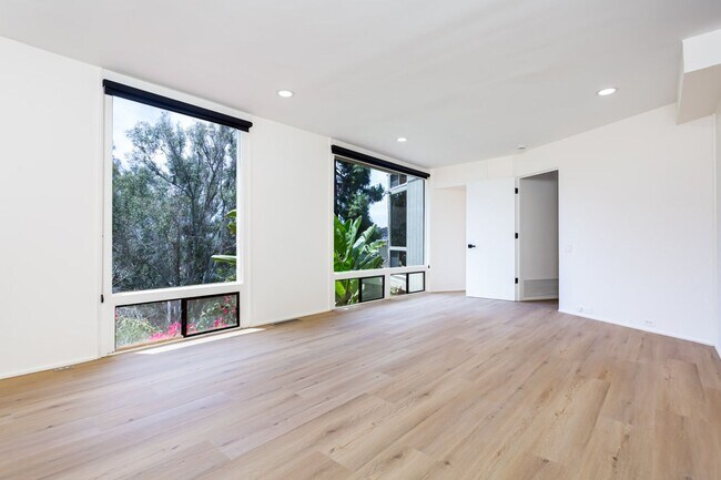 Building Photo - Renovated Post-Modern with Sweeping Canyon Views