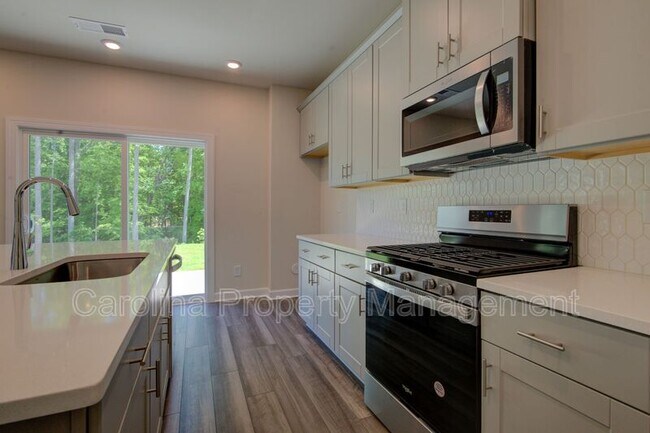 Building Photo - 105 Johns Cardinal Dr