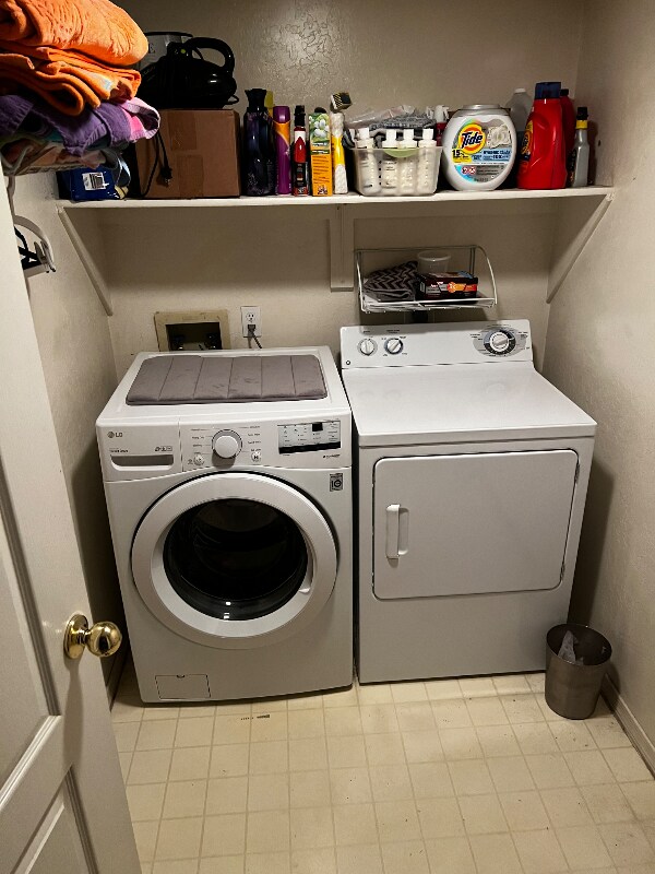 Building Photo - 4201 E Raven Rd