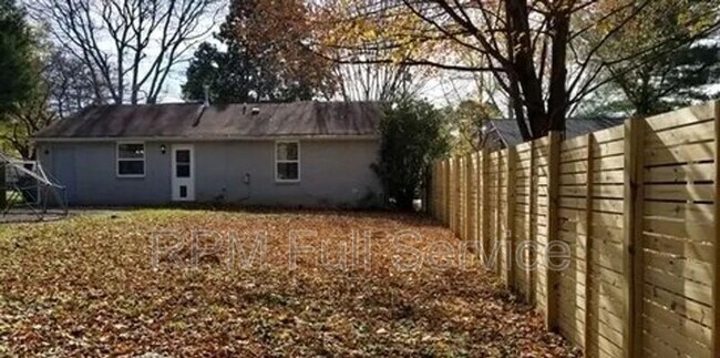 Building Photo - 5000 McMurray Ct