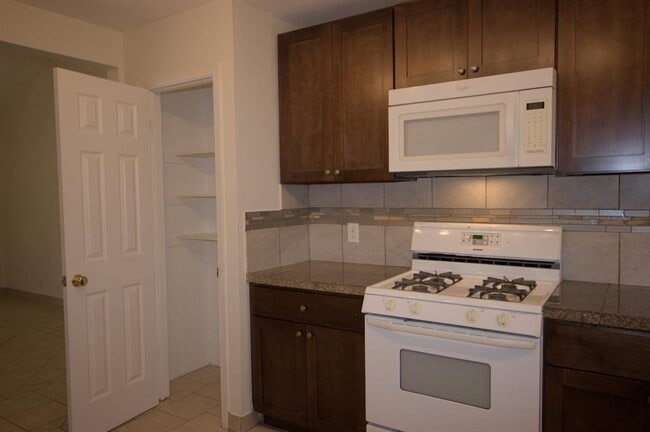 Building Photo - 5204 Village Trail