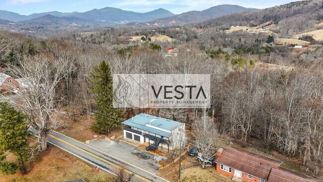 Building Photo - 2383 Dutch Cove Rd