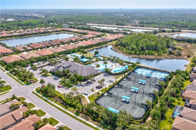 Building Photo - 10087 Chesapeake Bay Dr