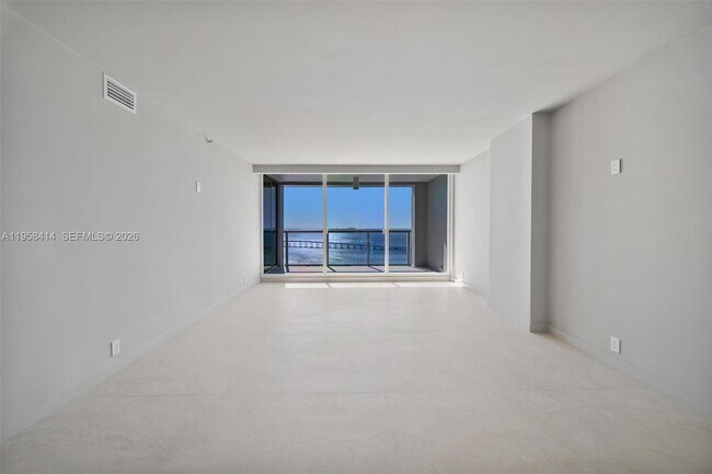 Building Photo - 1541 Brickell Ave