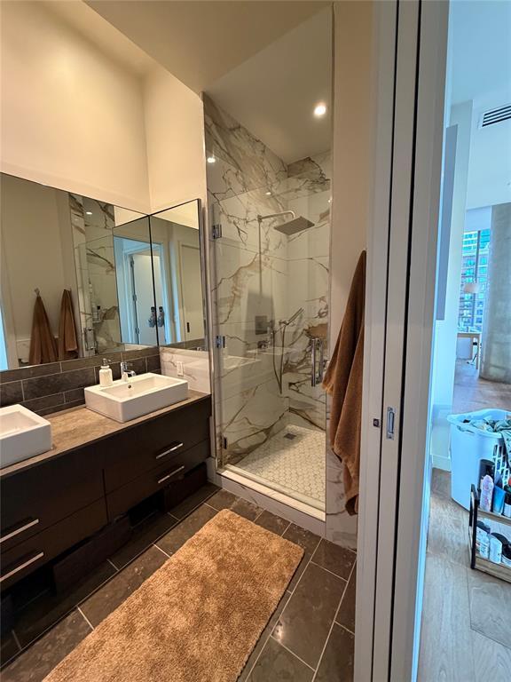 Building Photo - 210 Lavaca St