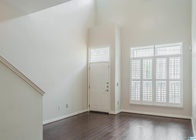 Building Photo - 2020 5th Ave S