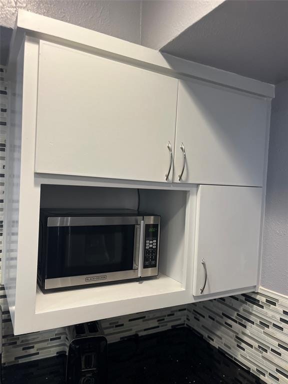 Building Photo - 505 W 7th St