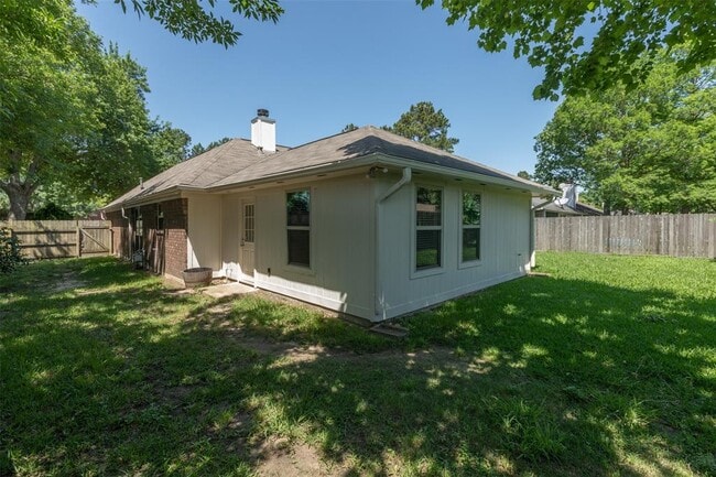 Building Photo - 2935 Auburn Dr