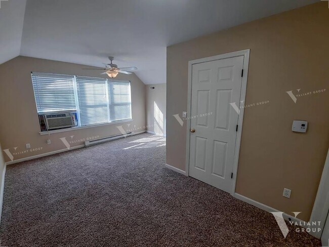 Building Photo - Spacious  5-Bedroom, 3-Bath Home in Midtown Springfield