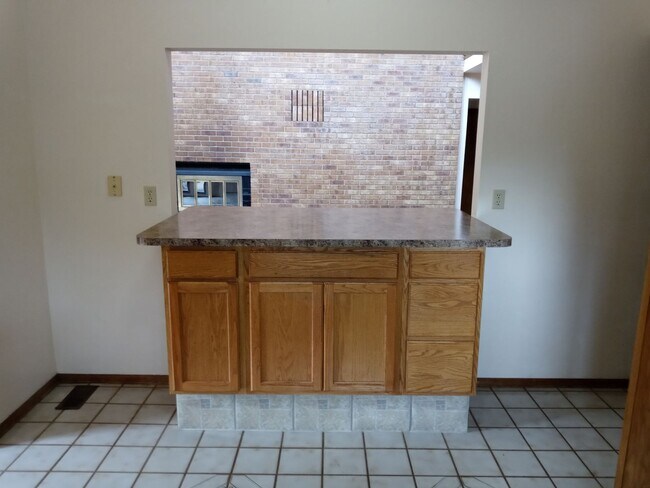 Building Photo - Charming Semi-Custom 2-Story Home