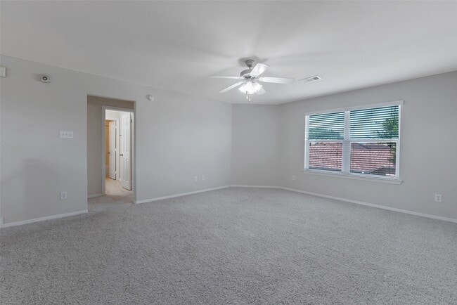 Building Photo - 131 Sunset Falls Dr