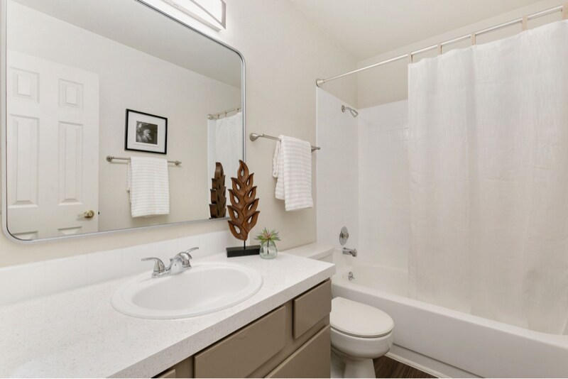Building Photo - 3200 Azalea Dr