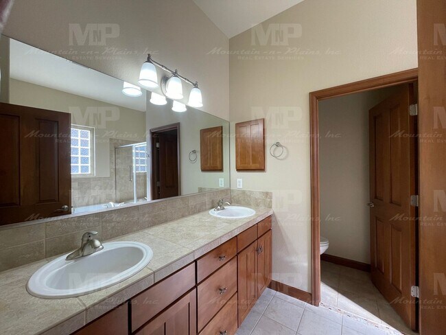 Building Photo - Must See House in Windsor