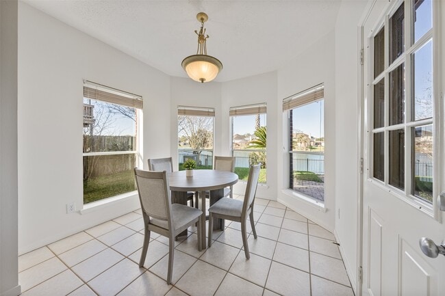Building Photo - 6518 Portuguese Bend Dr