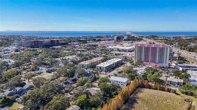 Building Photo - 4513 W Gray St