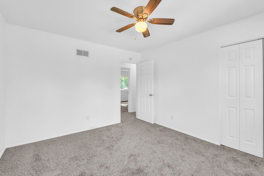 Building Photo - 3702 NE 69th St