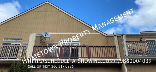 Building Photo - 3 bdrm Townhouse Avail NOW!